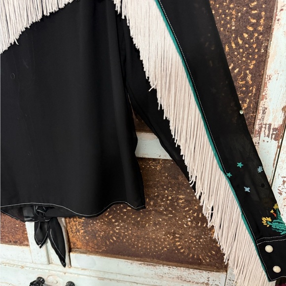 Double D Ranch Space Blouse - Picture 6 of 10